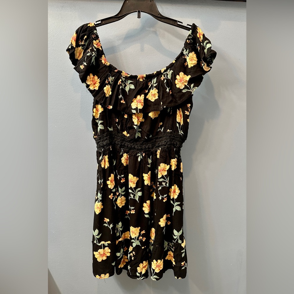 Derek Heart Dress Black & Yellow Floral Sunflower Dress size Med mini dress